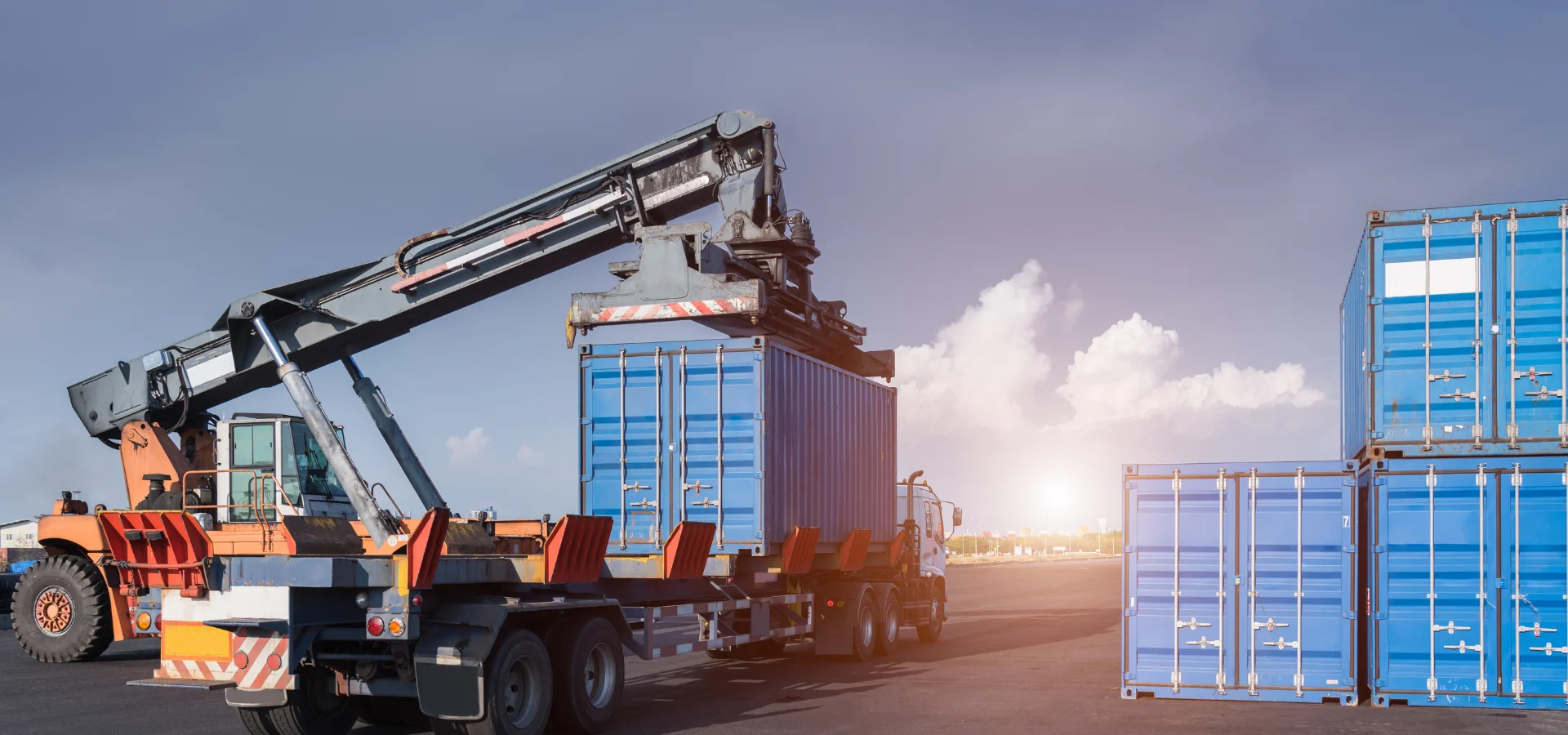 Equipement de manutention maroc – engins de levage maroc – engins maroc Transitaire Meknes - Transitaire Fes